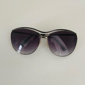 Oscar De La Renta Sunglasses